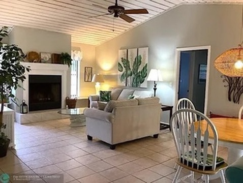 Vero Beach living room before ceiling replacement